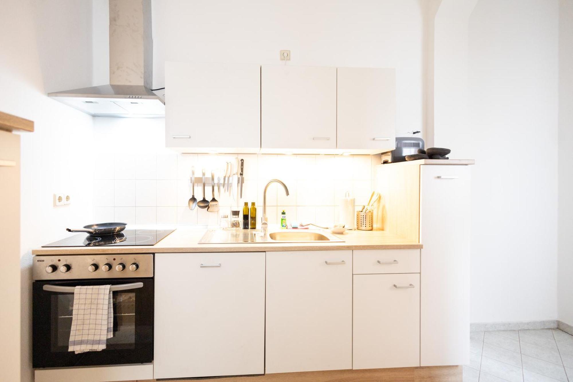 Ko-Living Space An Der Oper - Street Art Design Apartments Halle  Buitenkant foto