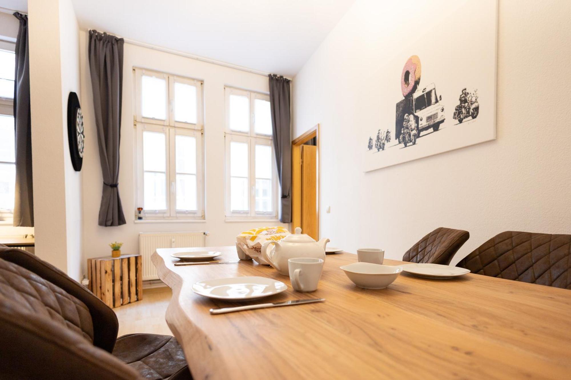 Ko-Living Space An Der Oper - Street Art Design Apartments Halle  Buitenkant foto